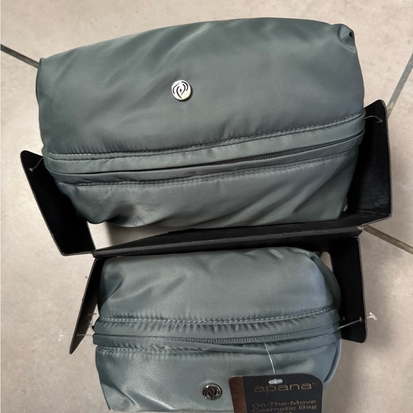 NWT Apana On-The-Move Cosmetic Bag Set (2 Pack). - Picture 5 of 7